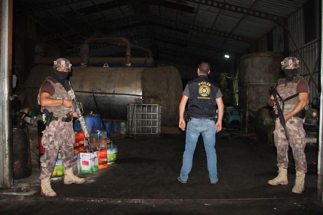 10 Numara Yağ Ve Ka&ccedil;ak Akaryakıt Tesisine Baskın:13 G&ouml;zaltı