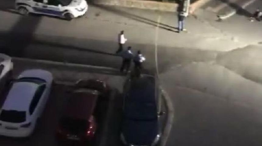 Bursa'da Yan Bakma Kavgası: 1'i Ağır, 2 Yaralı