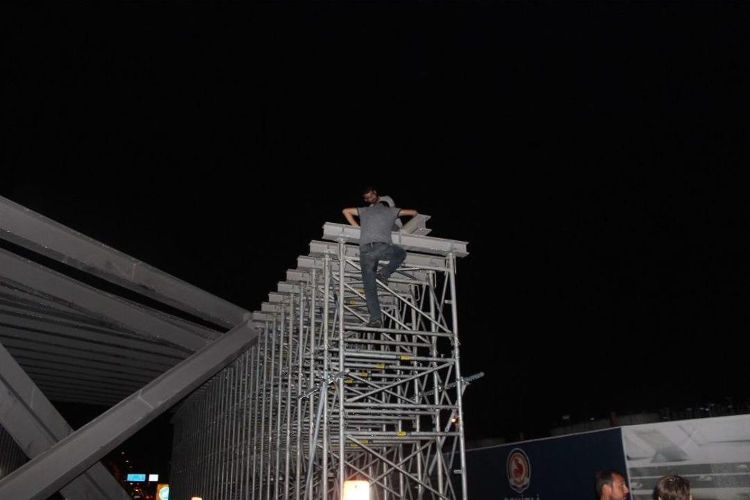 Dikkatsiz S&uuml;r&uuml;c&uuml; Az Kalsın Faciaya Neden Oluyordu