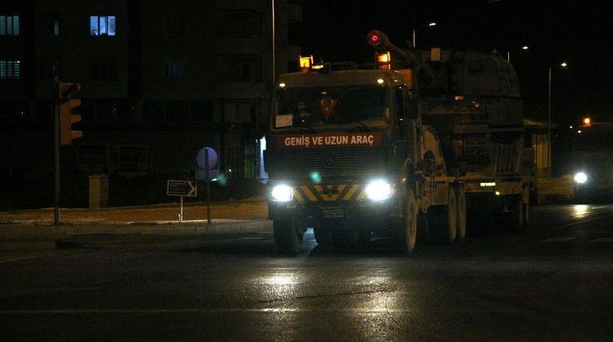 Gece Suriye Sınırına Ob&uuml;s Topu Sevkiyatı