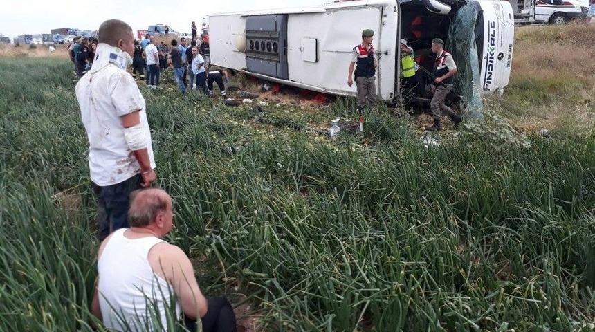 Amasya&rsquo;da Otob&uuml;s Kazası: &Ouml;l&uuml; Ve Yaralılar Var