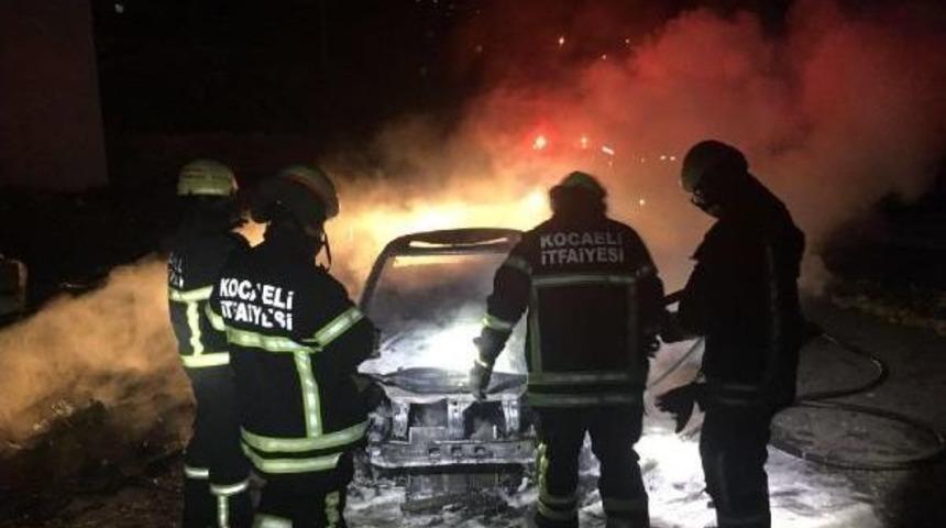 Otomobil Alev Alev Yandı