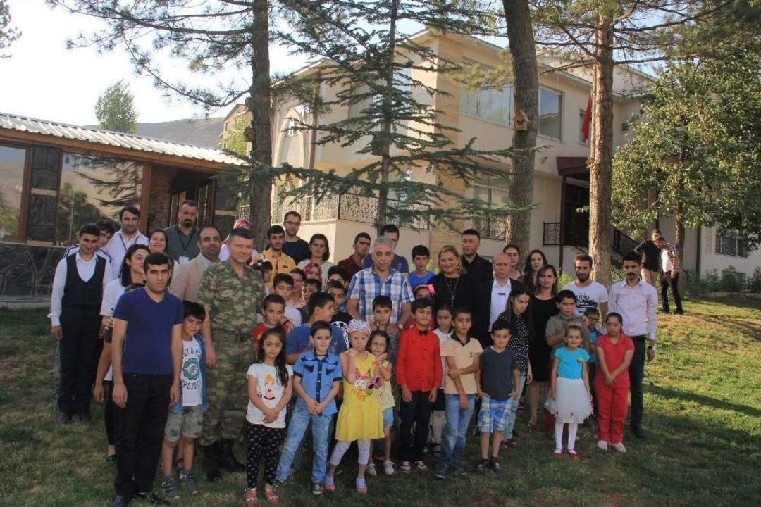 Vali Toprak&rsquo;tan &Ouml;zel &Ouml;ğrencilere &Ouml;zel Hizmet