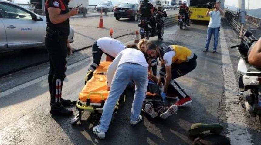 15 Temmuz Şehitler K&ouml;pr&uuml;s&uuml;'nde Motosiklet Kazası: 1 Ağır Yaralı
