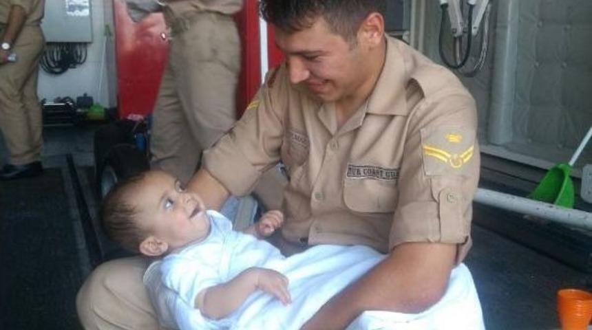 &nbsp;'umuda Yolculuk'ta &nbsp;Iki Bebeğin Ağlatan Fotoğrafları&nbsp;