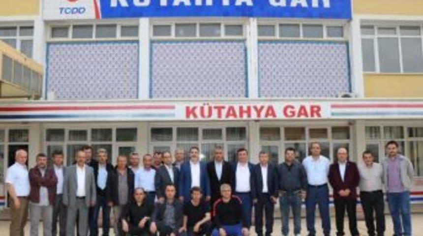 K&uuml;tahyalılar Yht&rsquo;yi Bekliyor