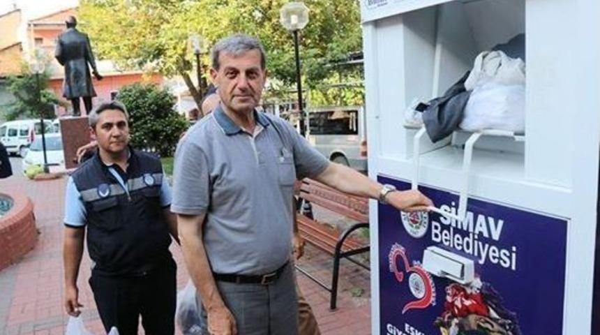 Simav Belediyesi &rsquo;giysi Kumbarası&rsquo; Hizmete Girdi