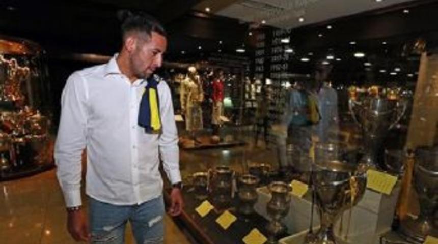 Fenerbahçe'nin Şilili Oyuncusu Isla: "şampiyonluklar Kazanmaya Geldim"