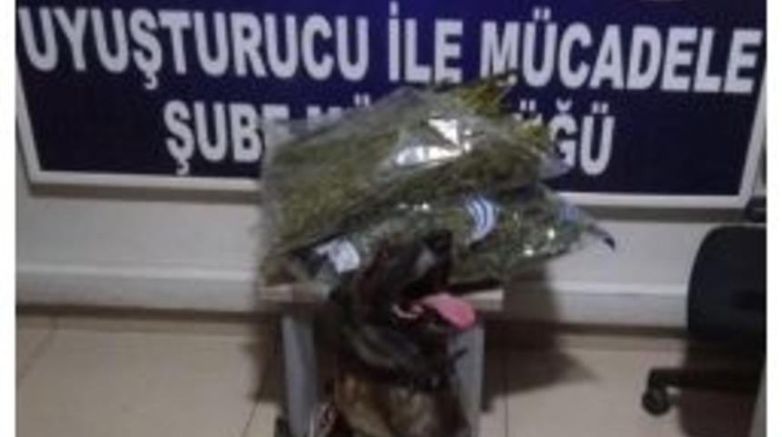 Durdurulan Otomobilde 5 Kilogram Esrar Bulundu