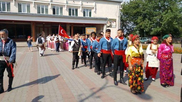 Zonguldak Folk Dans Rüzgarı Ukrayna’da Esti