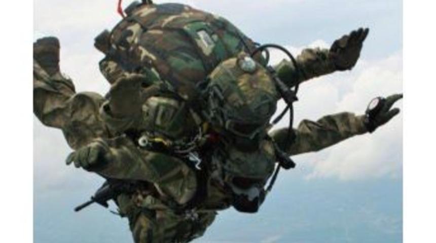 T&uuml;rk &Ouml;zel Kuvvetleri Askeri Paraş&uuml;t&ccedil;&uuml;l&uuml;kte Zirvede