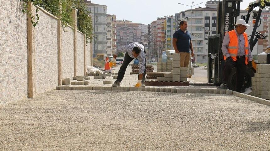 Batman&rsquo;da Son 10 Ayda, 240 Bin 286 Metrekare Parke Taşı D&ouml;şendi