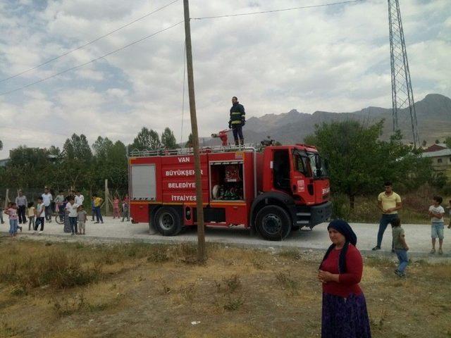 Van’da Odunluk Yangını