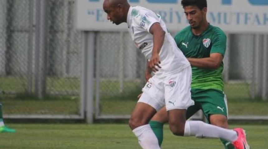 Bursaspor, Hazırlık Ma&ccedil;ında U21 Takımını 4-1 Mağlup Etti