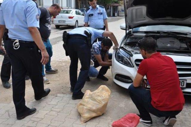 Otomobilde 36 Kilo Esrara 3 Gözaltı