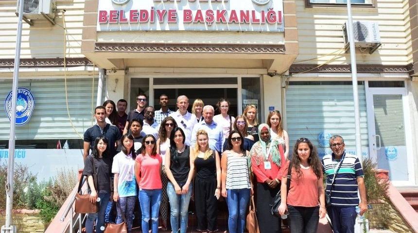 Lapseki Belediyesi Yabancı &Ouml;ğrencileri Ağırladı