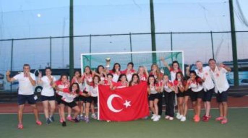 T&uuml;rkiye A Milli Kadın Hokey Takımı Avrupa Şampiyonu Oldu
