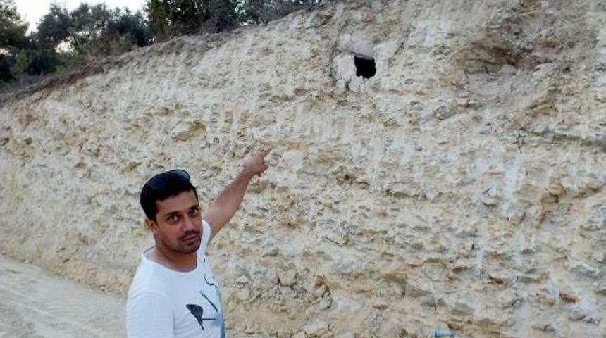 Mersin&rsquo;De Yol &Ccedil;alışmasında Antik Mezarlar Bulundu