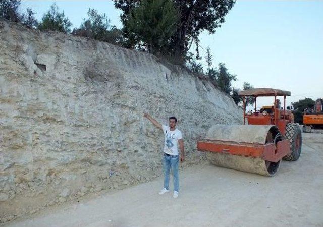 Mersin’De Yol Çalışmasında Antik Mezarlar Bulundu