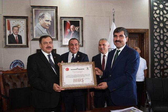 Bakan Eroğlu’ndan Muş Belediyesine Ziyaret