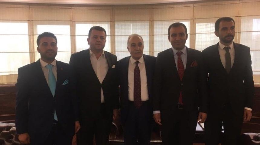 Akil Gen&ccedil;ler Bakan Fakıbaba İle Yeni Projeleri Konuştu