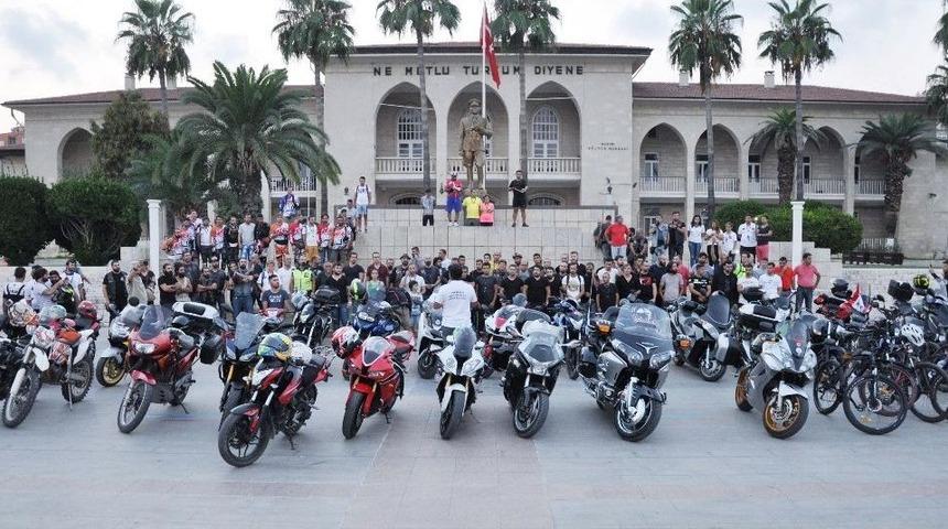 Motorculardan Sessiz Protesto