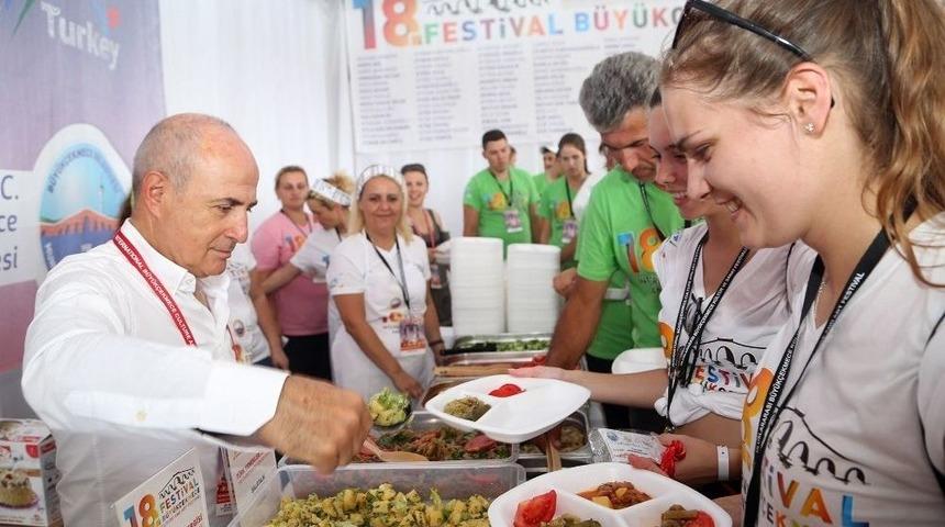 Türk Yemekleri Bu Festivalde Dünyaya Tanıtıldı