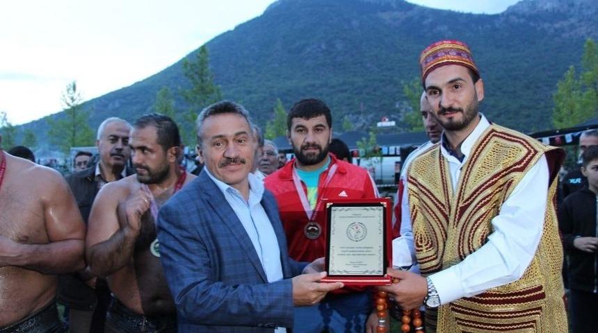Seydişehir&rsquo;de Yağlı Pehlivan G&uuml;reş Heyecanı