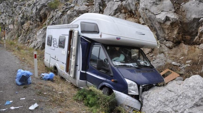 Rus Turistler Kaza Yaptı: 6 Yaralı