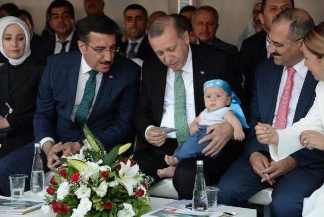 Cumhurbaşkanı Erdoğan: Darbeciler Tulum, Teröristler Ceket, Pantolon Giyecek