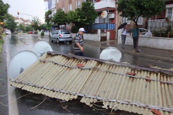 Aydın’da Yaz Yağmuru Hayatı Felç Etti G2