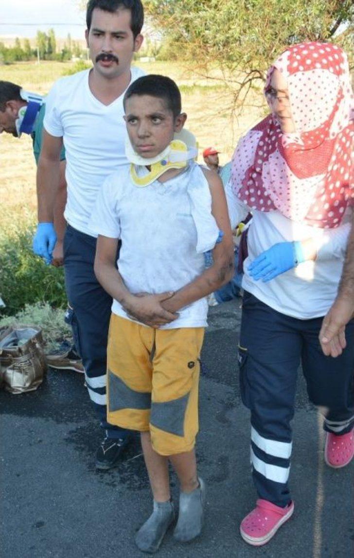 Kazada Yaralanan Annenin Feryadı: "ne Olur Yavrularımın Bir Sesini Duyayım" G5