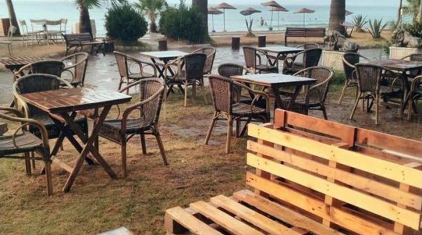 Kuşadası’nda Yaz Yağmuru