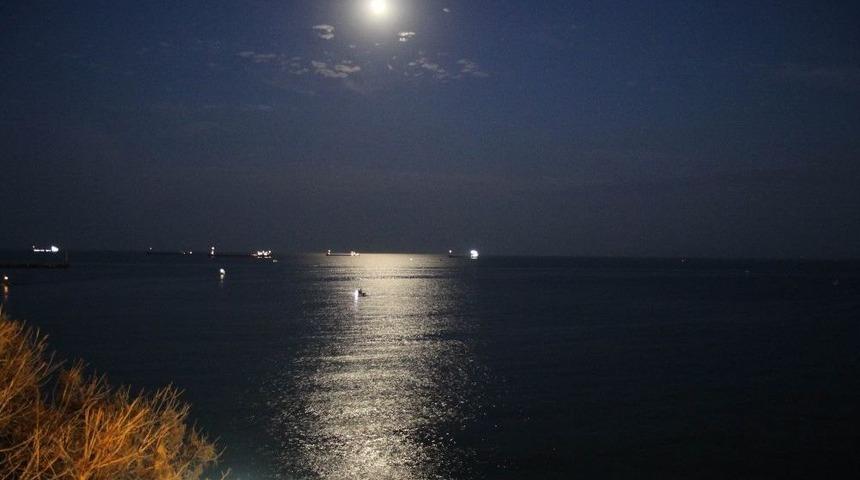 Tekirdağ&rsquo;da Yakamoz Manzarası