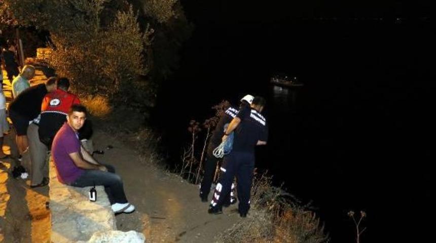 Tatil I&ccedil;in Geldiği Antalya&rsquo;Da Falezlerden D&uuml;ş&uuml;p, &Ouml;ld&uuml;