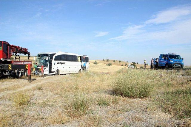 Kayseri’de Yolcu Otobüsü Devrildi: 26 Yaralı