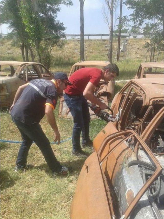 Afad’dan Stajyer Öğrencilere Arama Kurtarma Eğitimleri