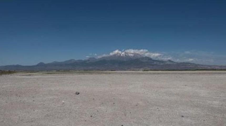 Yay G&ouml;l&uuml;'nde Yok Olma Tehlikesi