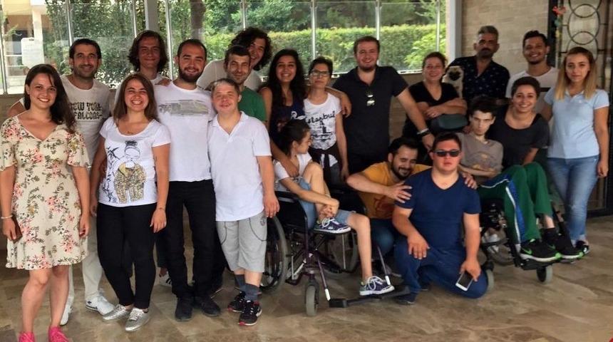 Bursalı Kamp&ccedil;ılar, Down Sendromlu Gen&ccedil;lerle Bir Araya Geldi