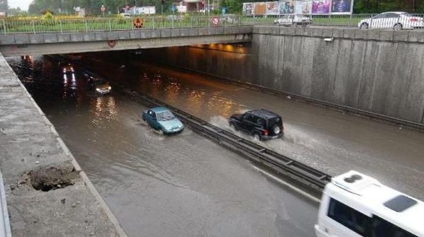 Eskişehir'de Yağmur Etkili Oldu