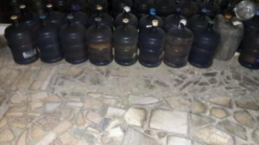 Kavun Tezgahında Ka&ccedil;ak Akaryakıt Satarken Yakalandı