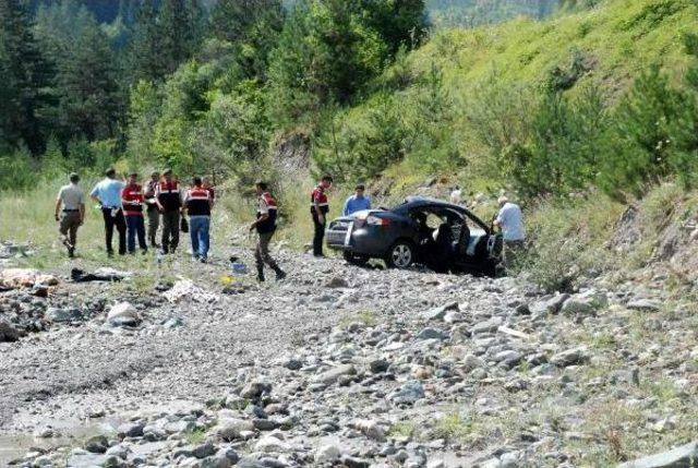 Kız Istemeye Giden Uzman &Ccedil;avuş Kaza Yaptı: 3 &Ouml;l&uuml;, 3 Yaralı 2