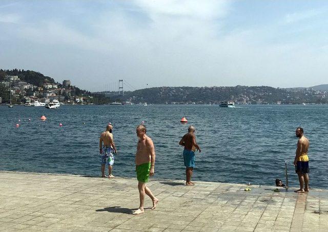 İstanbul’da Sıcak Hava Ve Nem Bunalttı