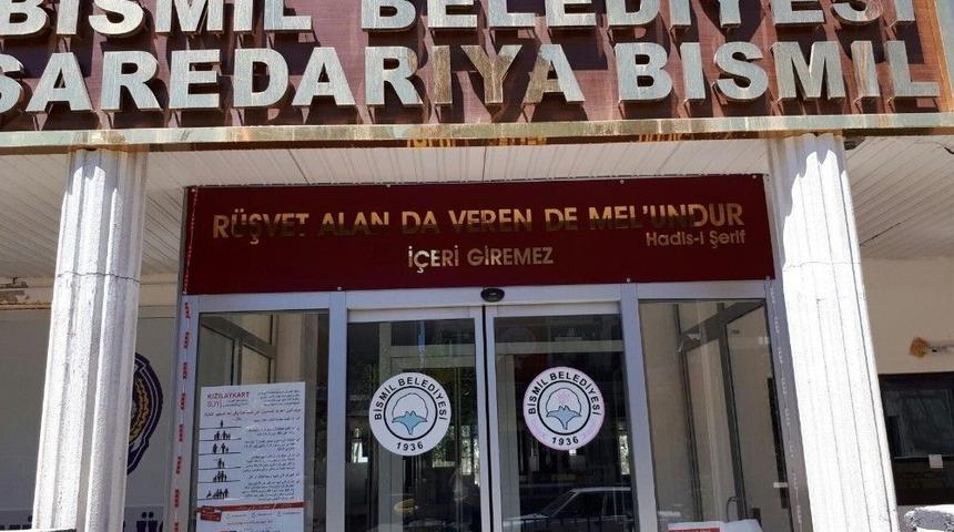 Bismil Belediyesinden Dikkat &Ccedil;eken Tabela