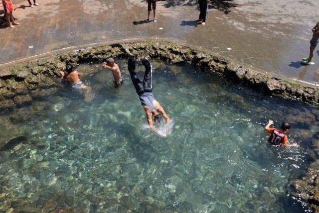 Diyarbakır'da Kavurucu Sıcaklar Etkili Oldu