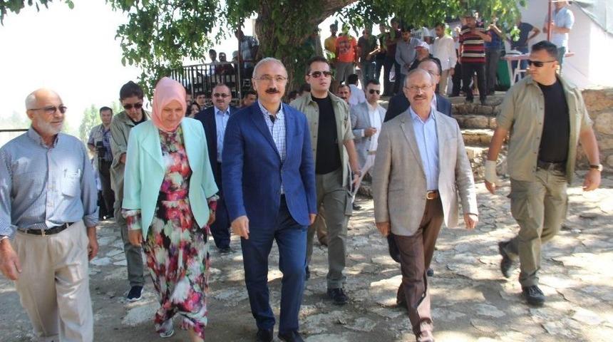 Bakan Elvan: "g&uuml;&ccedil;l&uuml; T&uuml;rkiye Yolunda Milletimize Kimse Engel Olamayacak"