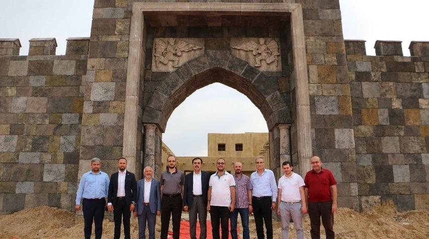 Direniş Karatay&rsquo;a İş D&uuml;nyasından Destek