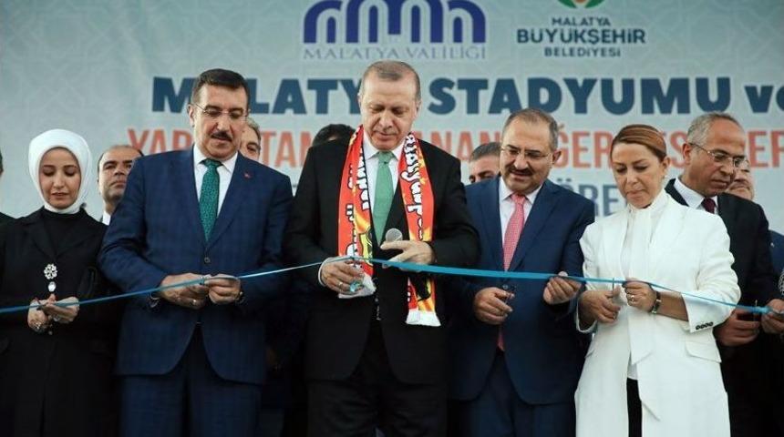 G&uuml;mr&uuml;k Ve Ticaret Bakanı B&uuml;lent T&uuml;fenkci: