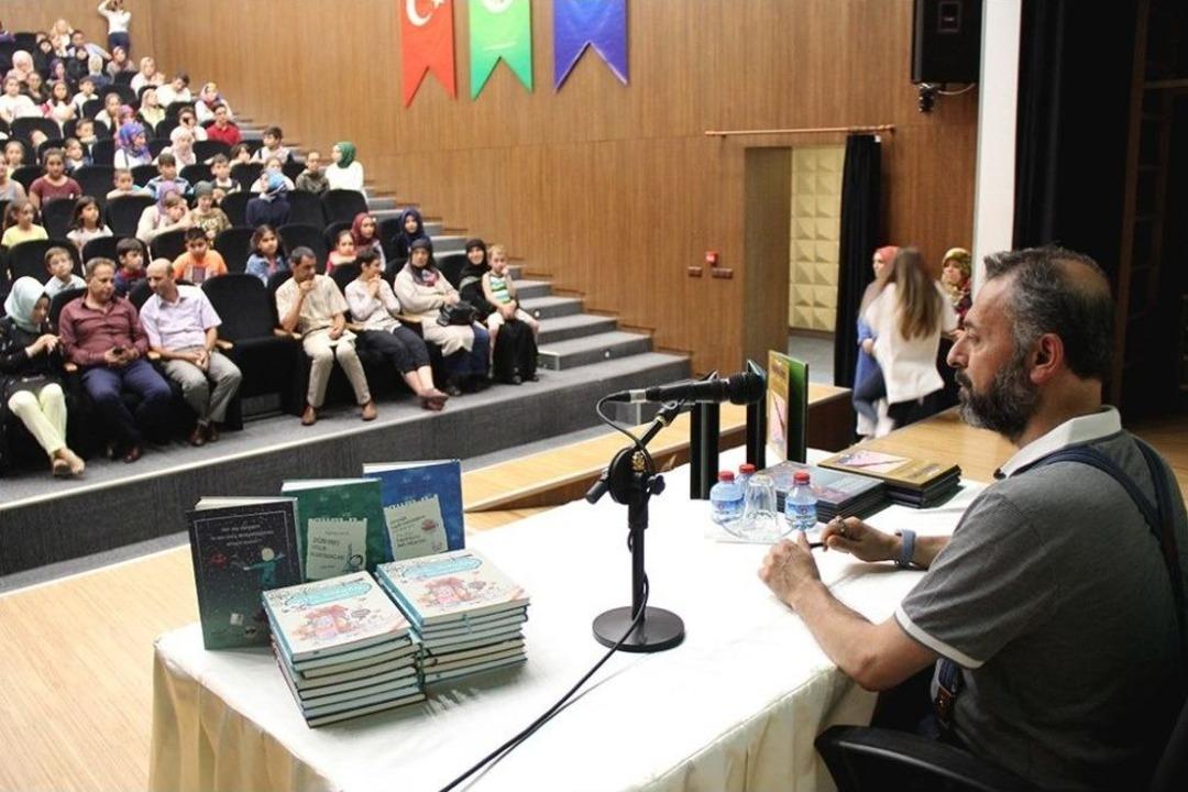 &Ccedil;ocuk-yazar Buluşmalarının Konuğu, Gazeteci-yazar Mevlana İdris Oldu