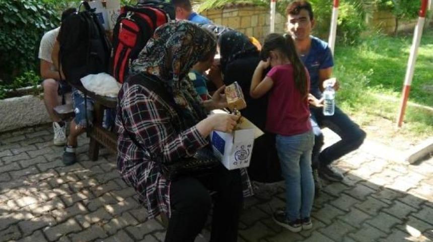 &Ccedil;anakkale'de 20 Ka&ccedil;ak Yakalandı